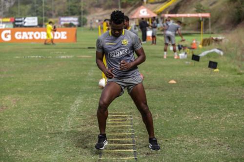 Práctica entrenamiento Barcelona Sporting Club