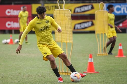 Práctica entrenamiento Barcelona Sporting Club