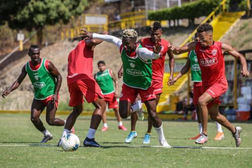 Práctica entrenamiento Barcelona Sporting Club