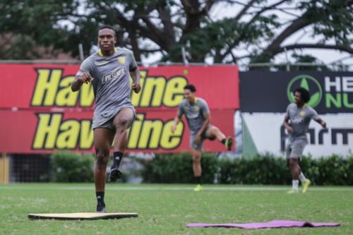 Práctica entrenamiento Barcelona Sporting Club