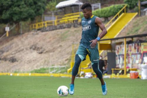 Práctica entrenamiento Barcelona Sporting Club