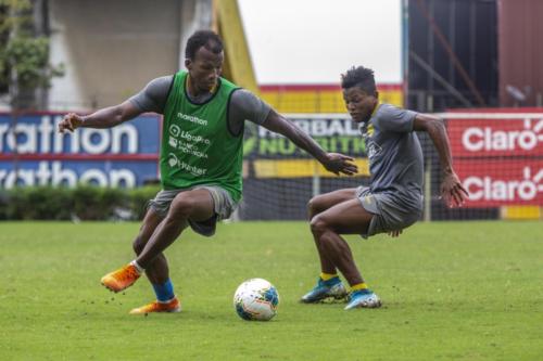 Práctica entrenamiento Barcelona Sporting Club