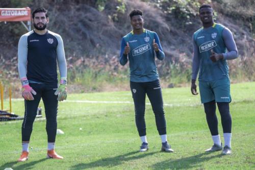 Práctica entrenamiento Barcelona Sporting Club