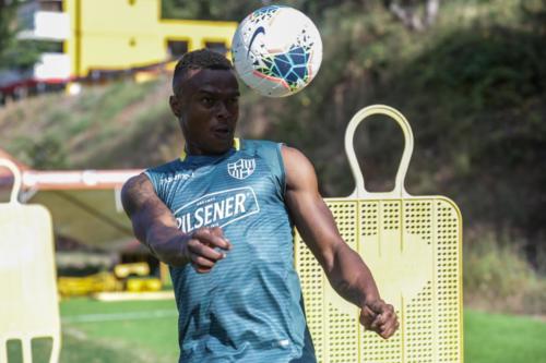 Práctica entrenamiento Barcelona Sporting Club