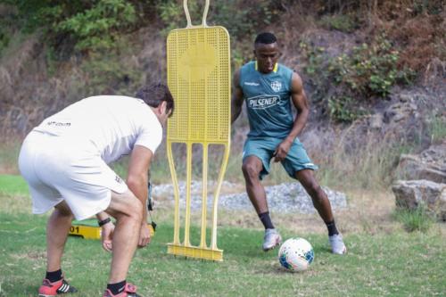 Práctica entrenamiento Barcelona Sporting Club