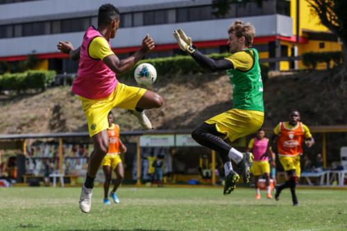 Práctica entrenamiento Barcelona Sporting Club