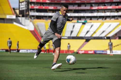 Práctica entrenamiento Barcelona Sporting Club