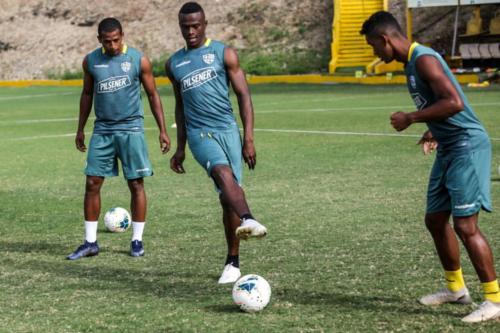 Práctica entrenamiento Barcelona Sporting Club